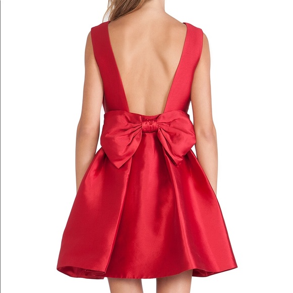 backless bow dress